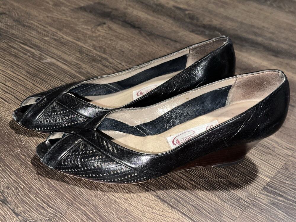 Pappagallo Black Leather Peep Toe Pumps Vtg SZ 6.5
